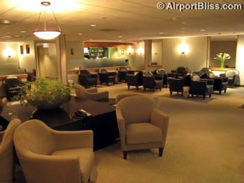 United Club - Washington Dulles (IAD) by gate D8