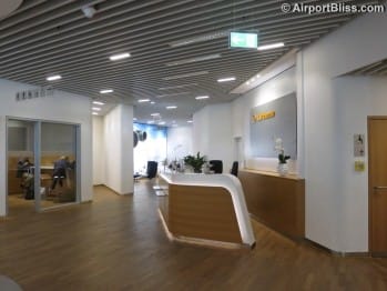 Lufthansa Senator Lounge - Frankfurt (FRA) by gate Z50 (Non-Schengen)