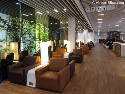 Lufthansa Senator Lounge - Frankfurt (FRA) by gate Z50 (Non-Schengen)