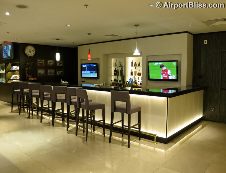 SIN singapore airlines first class lounge sin t2 3692