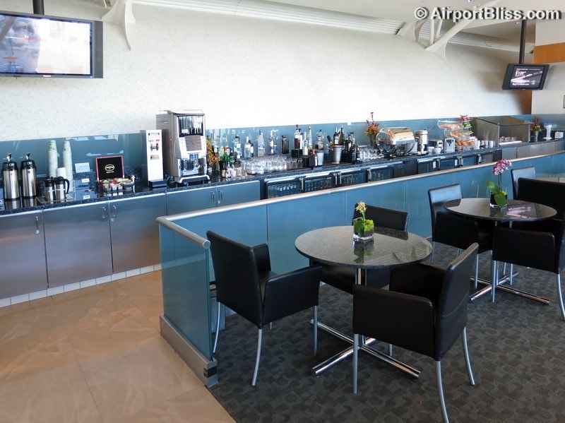 LAX american airlines flagship lounge lax 6907