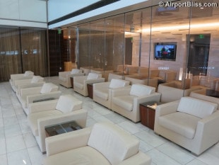 LAX korean air kal first class lounge lax 6981