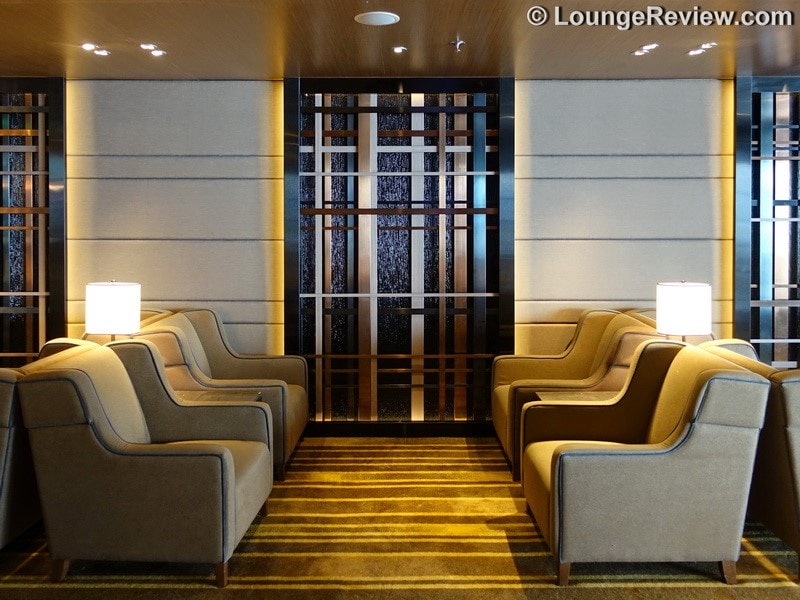 HKG plaza premium lounge west hall hkg gate 40 01804