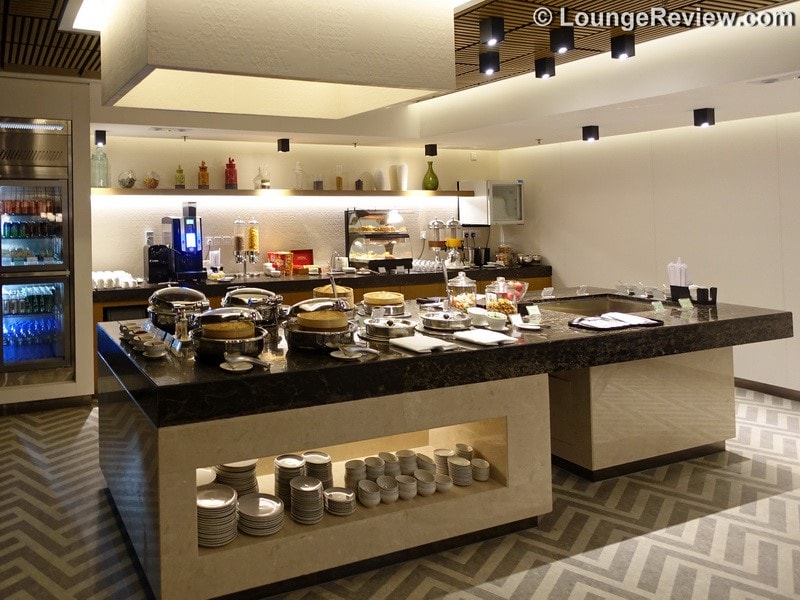 Singapore Airlines SilverKris Lounge Hong Kong buffet