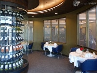 How airline lounges create their food menus