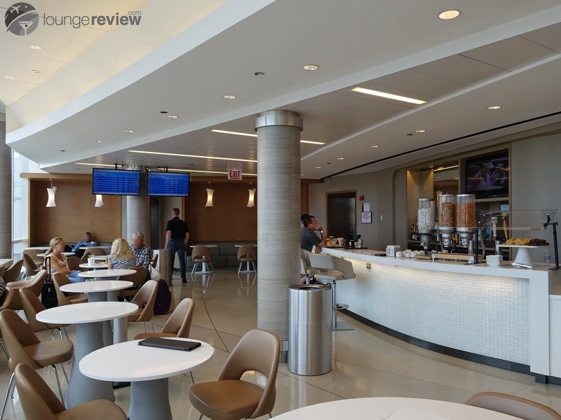 ORD american airlines admirals club ord g8 06982