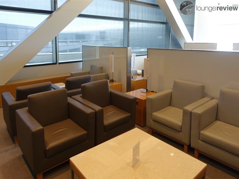 SFO cathay pacific first and business class lounge sfo 09870