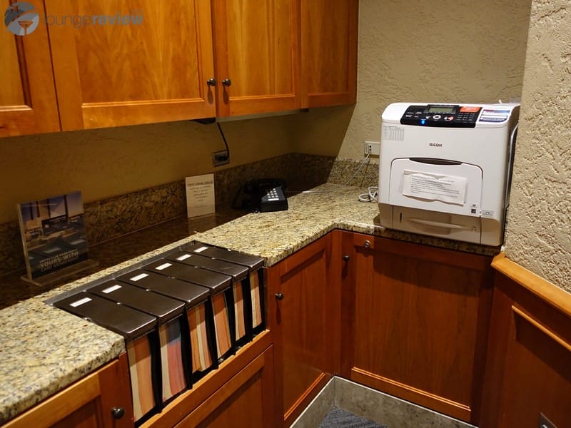 Lounge Review United Club Sfo Terminal 3 Concourse F Domestic Loungereview Com