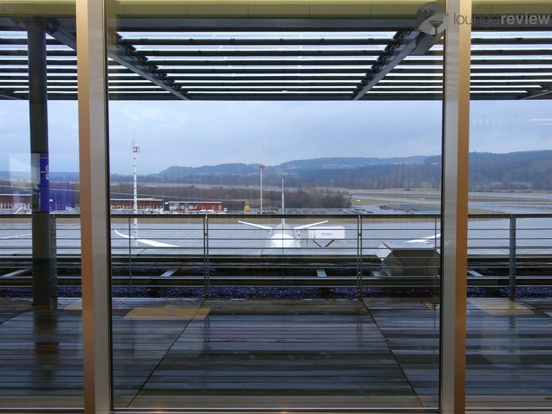 ZRH swiss business lounge zrh concourse e non schengen 07259