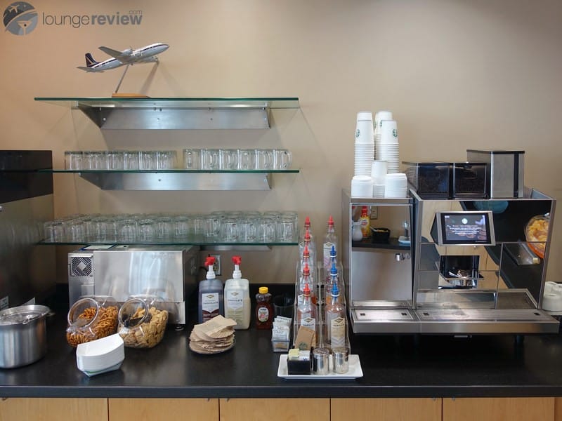 Lounge Review Alaska Lounge ANC