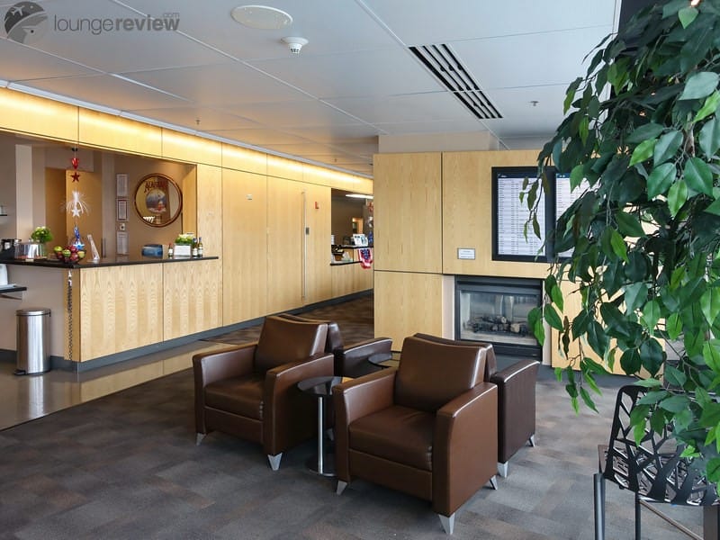 Lounge Review Alaska Lounge ANC