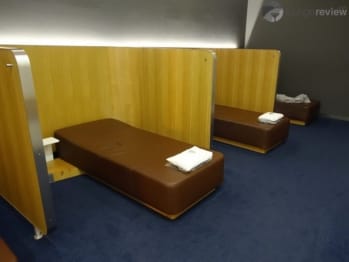 Lufthansa Senator Lounge - Frankfurt (FRA) by gate A50 (Schengen)