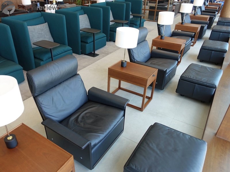 YVR cathay pacific first and business class lounge yvr 05367