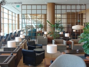  Cathay Pacific Lounge - YVR