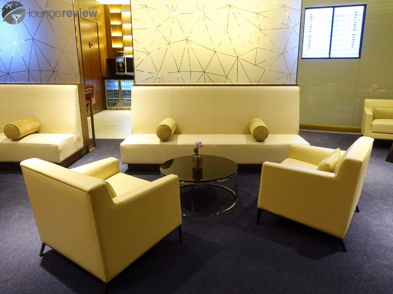 AUH etihad first class lounge and spa 07133