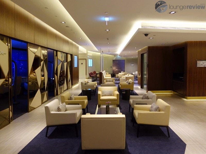 AUH etihad first class lounge and spa 07152