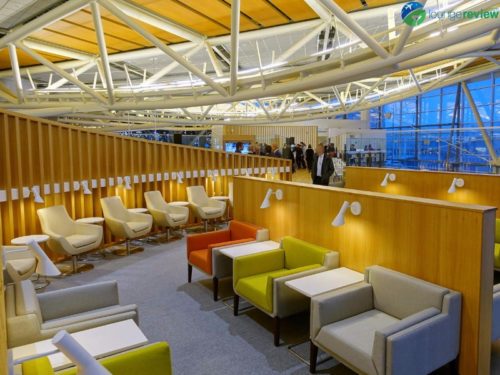 SkyTeam Vancouver Lounge seating area