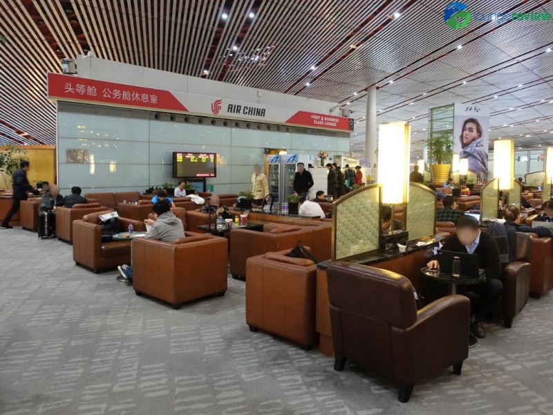3143 PEK air china domestic business class lounge pek 08412
