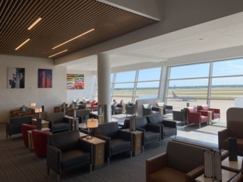 American Airlines Flagship Lounge - Dallas Ft. Worth (DFW) - Courtesy of The Forward Cabin, theforwardcabin.com