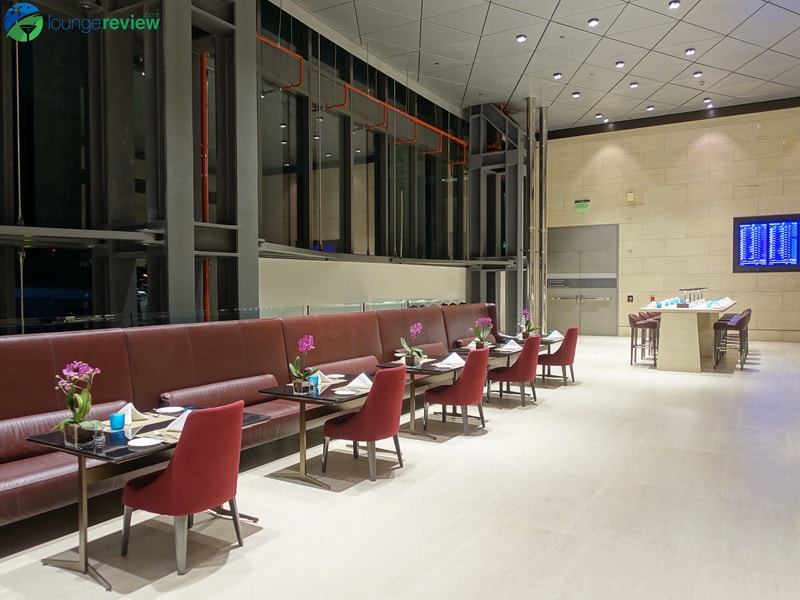 DOH qatar airways al safwa first lounge doh 05480 800x600