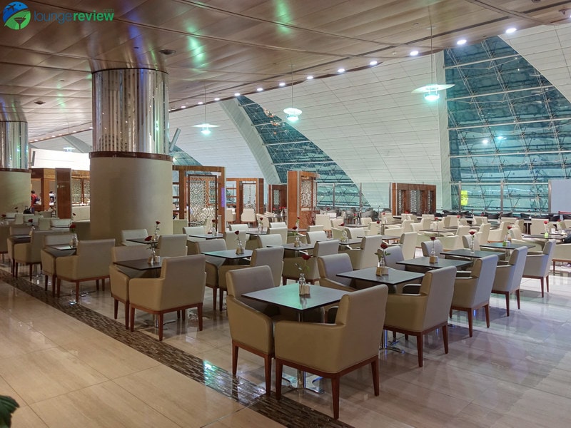 DXB emirates business class lounge dxb concourse b 08501 800x600