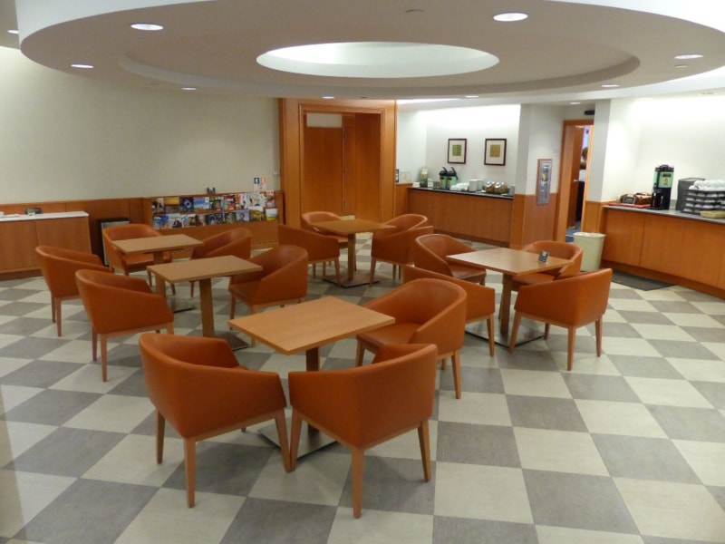HNL american airlines admirals club hnl 3231 800x600