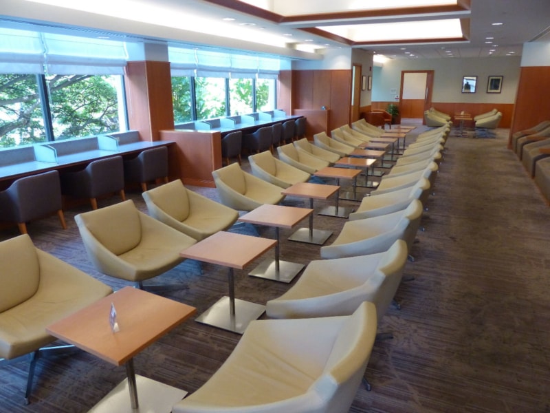 HNL american airlines admirals club hnl 4343 800x600