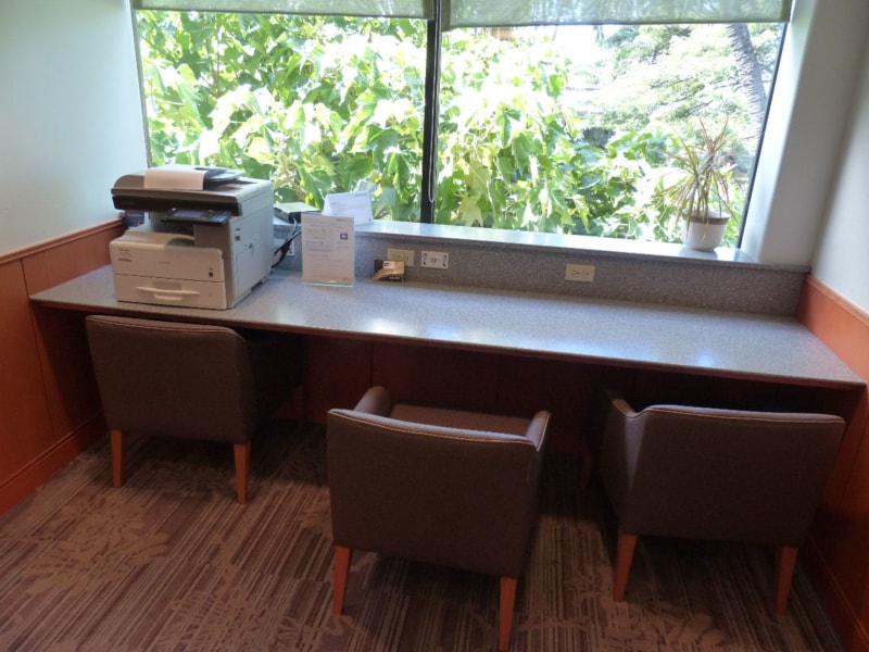 HNL american airlines admirals club hnl 8836 800x600