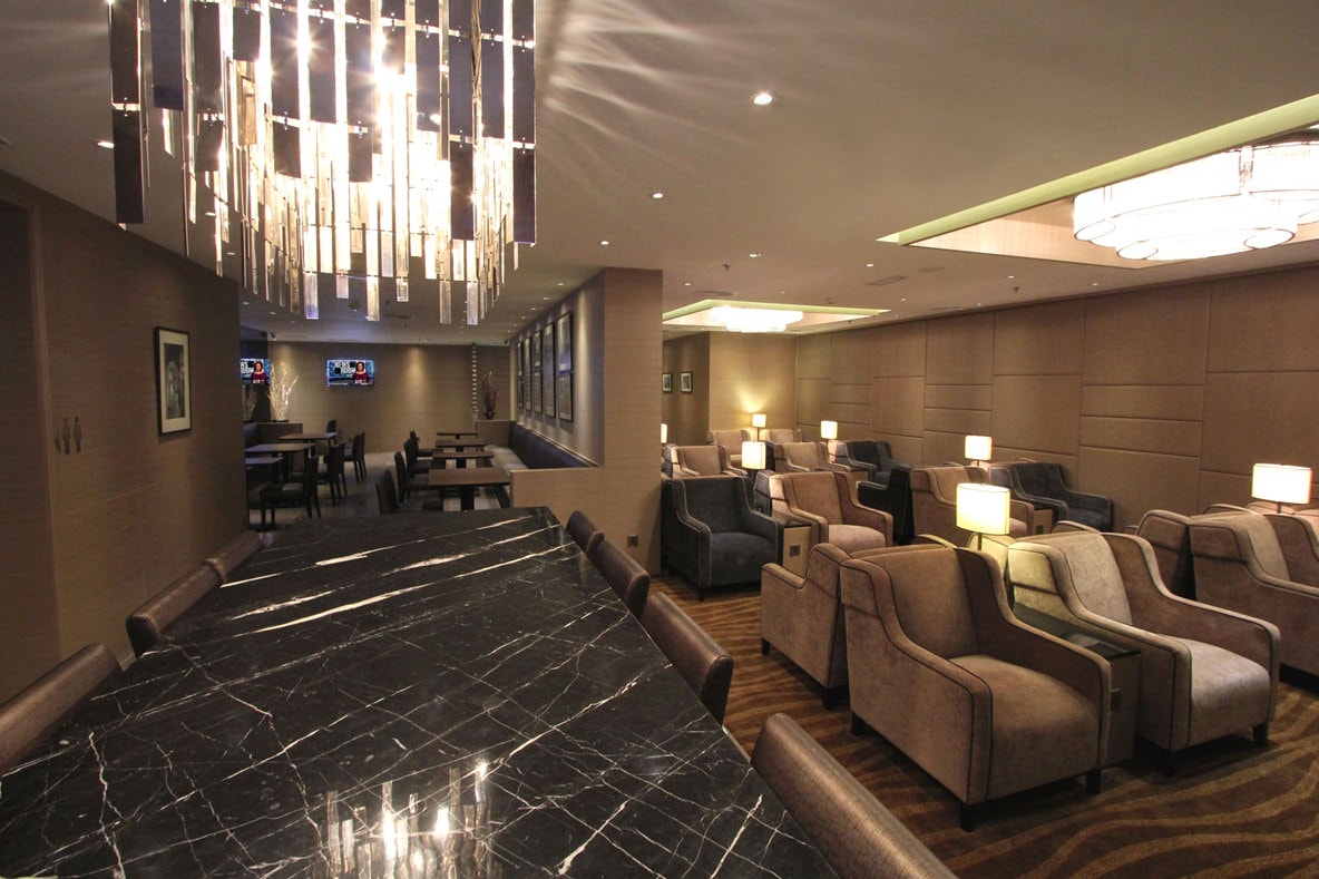 Lounge Review: Plaza Premium Lounge - PEN International ...