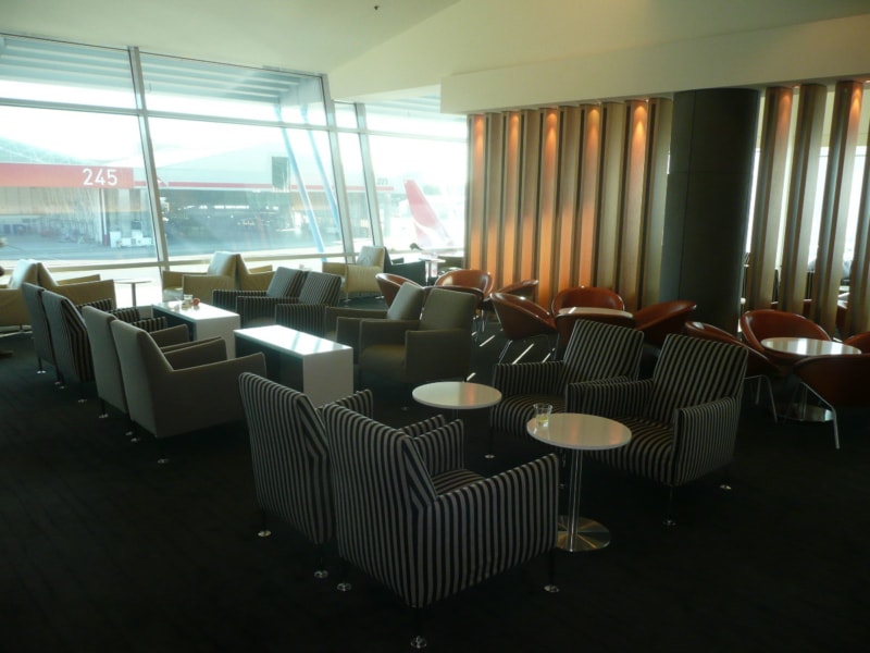 SYD qantas domestic business lounge syd 8921 800x600