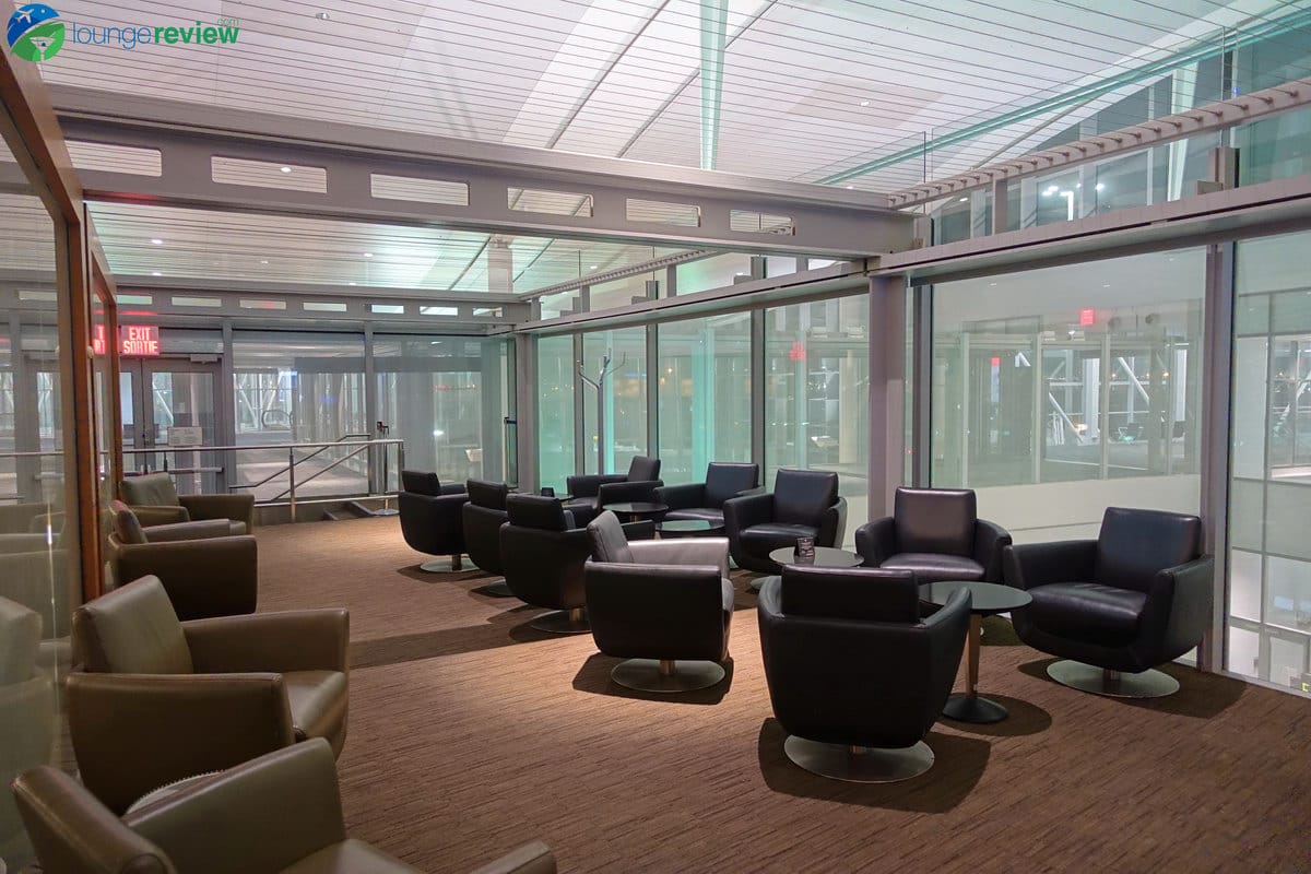 Air Canada Maple Leaf Lounge - Toronto Pearson (YYZ) International