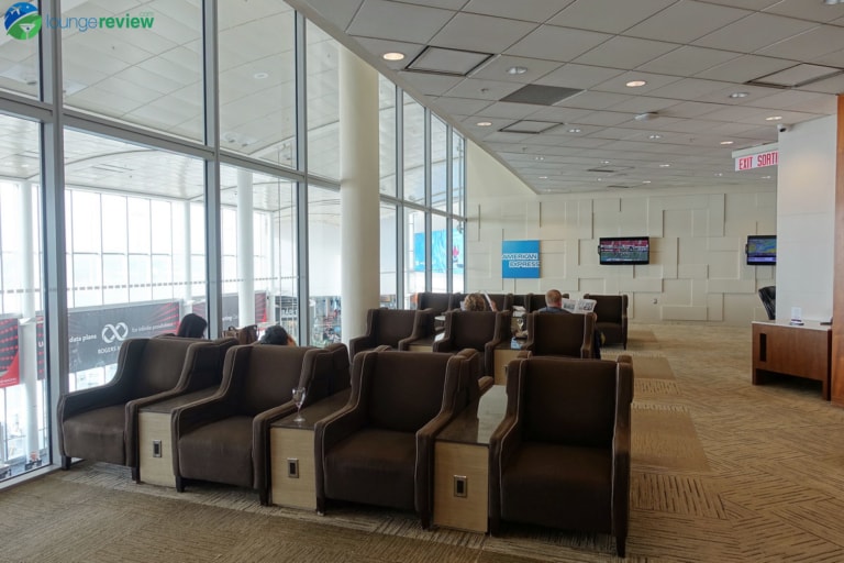 YYZ plaza premium lounge yyz terminal 1 domestic 07701 768x512