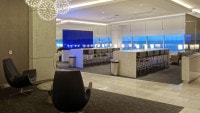 United re-opens first non-hub lounge at Honolulu airport