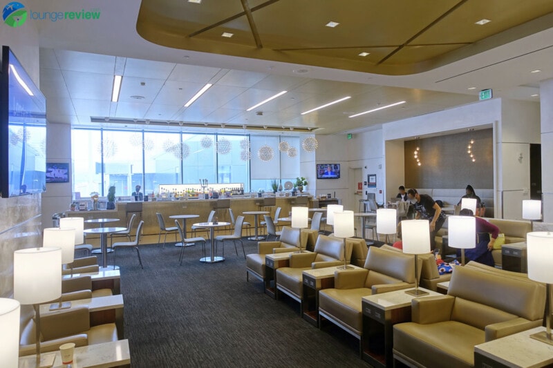 SFO united club sfo terminal 3 concourse e 00416 800x533