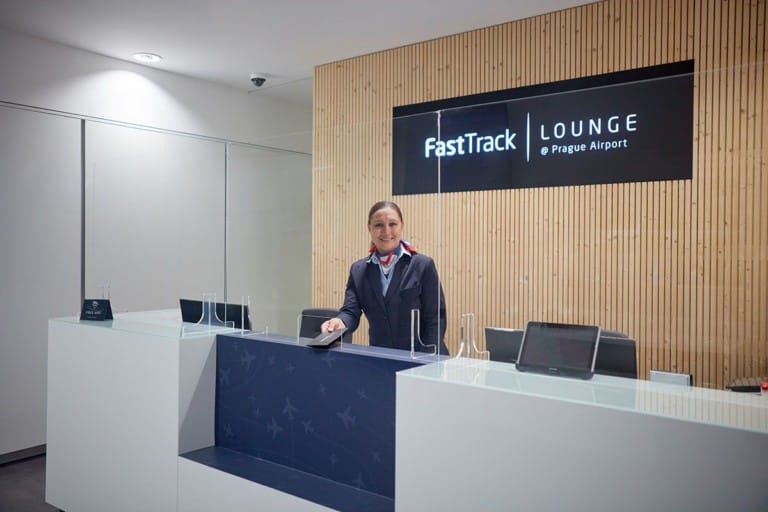 Lounge Review: FastTrack Lounge - PRG - LoungeReview.com