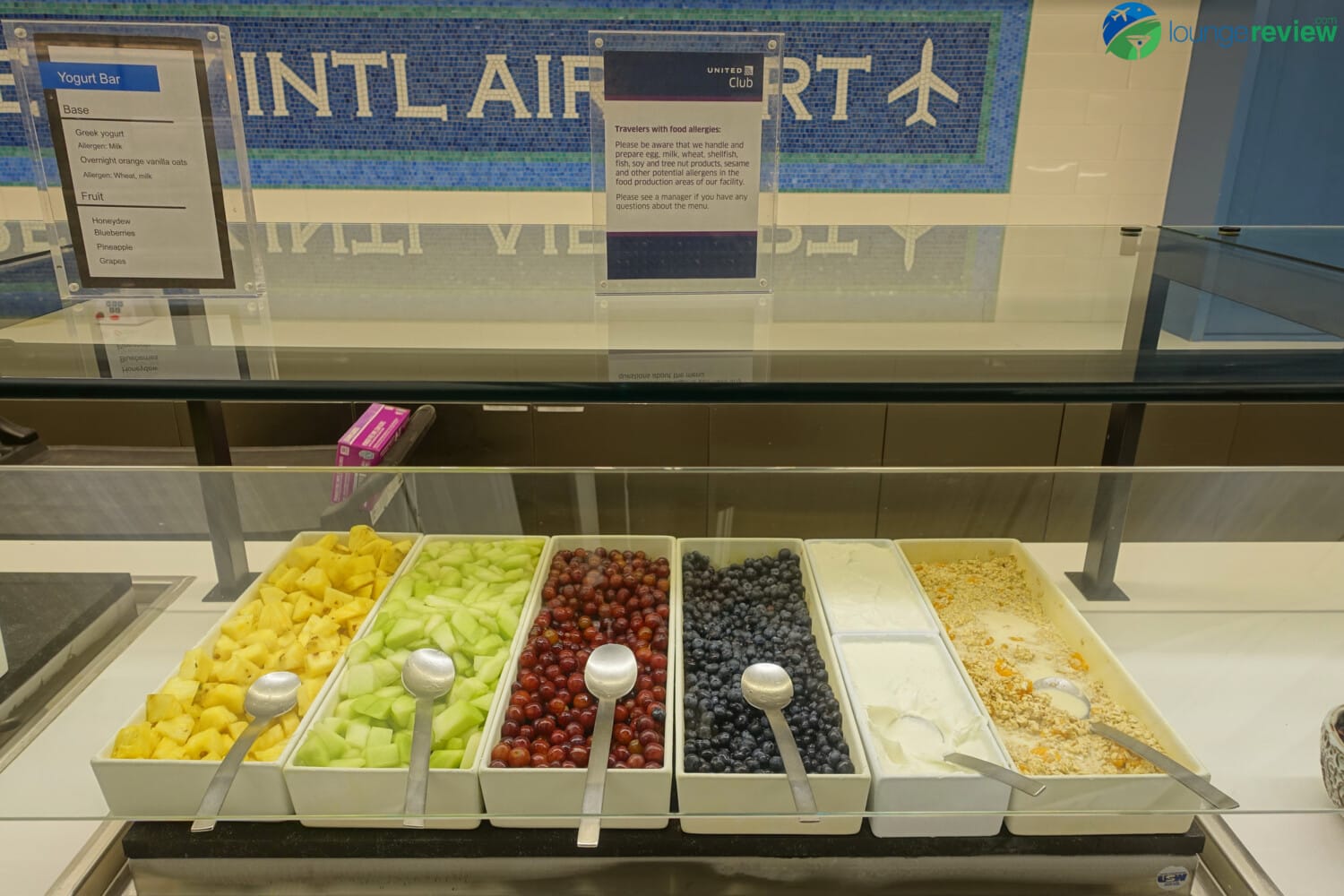 Lounge Review United Club EWR C123