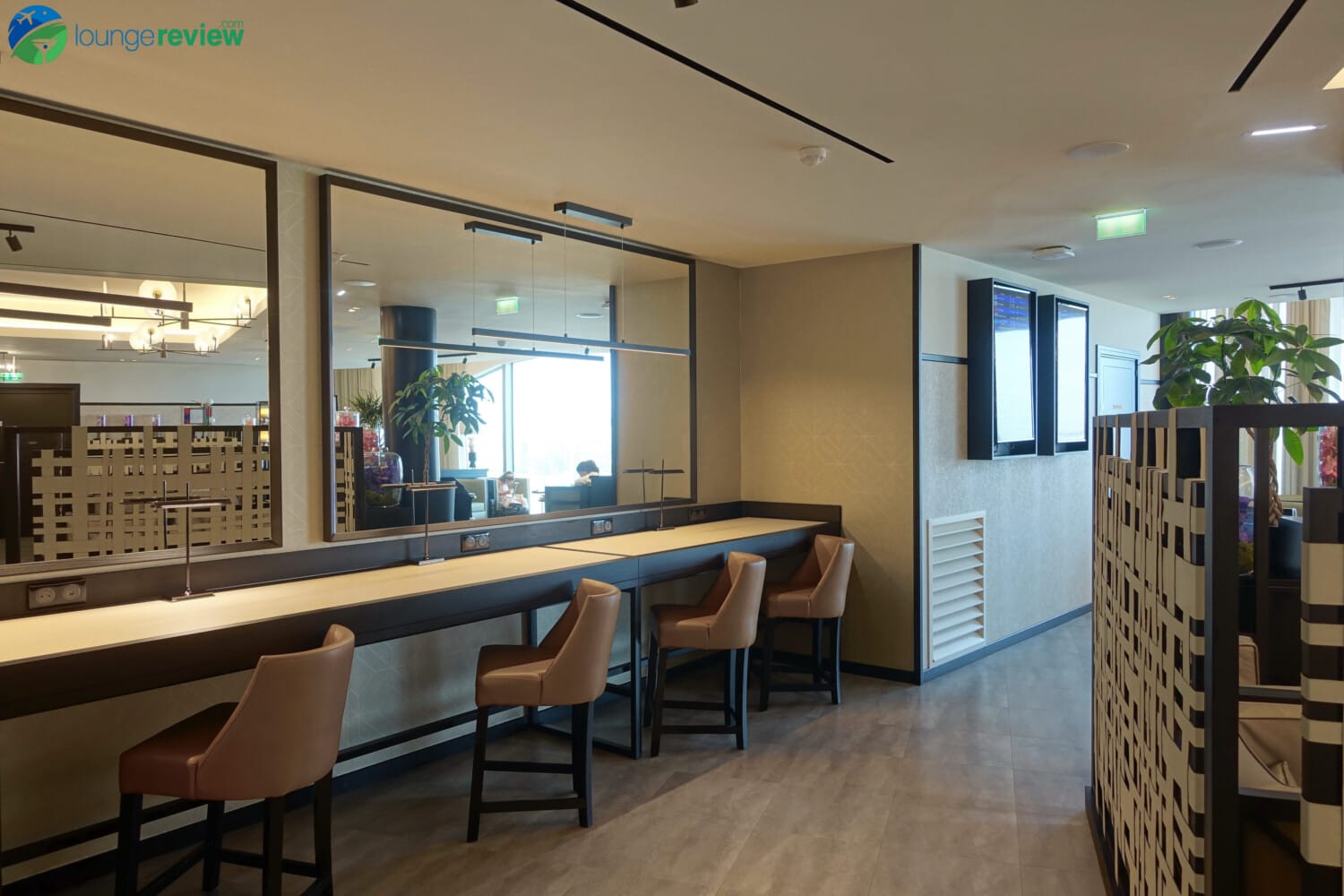 Lounge Review Extime Lounge CDG Terminal 2