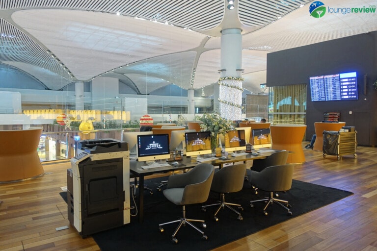 IST turkish airlines lounge business ist 01273 768x512