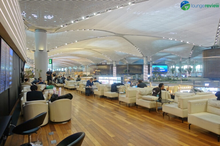 IST turkish airlines lounge miles and smiles 01177 1 768x512