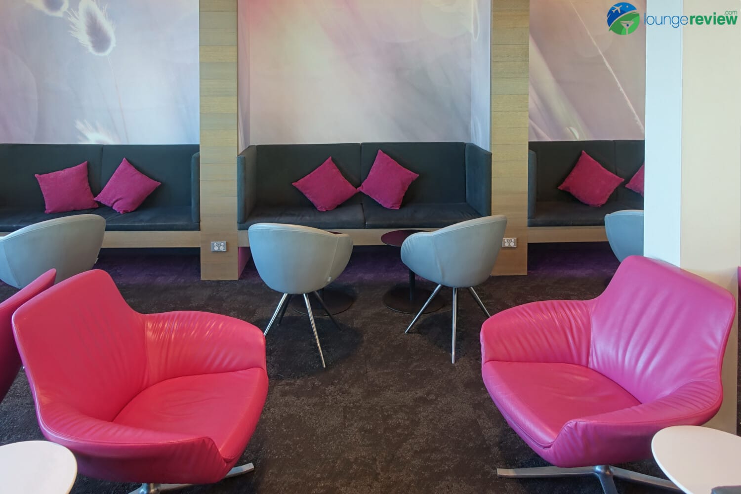 Nooks and seating area at the Air New Zealand International Lounge Brisbane