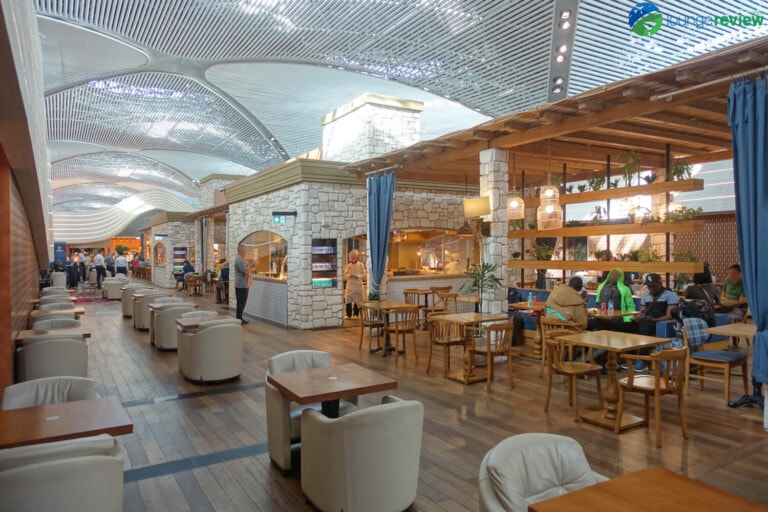 IST turkish airlines lounge business ist 06152 768x512