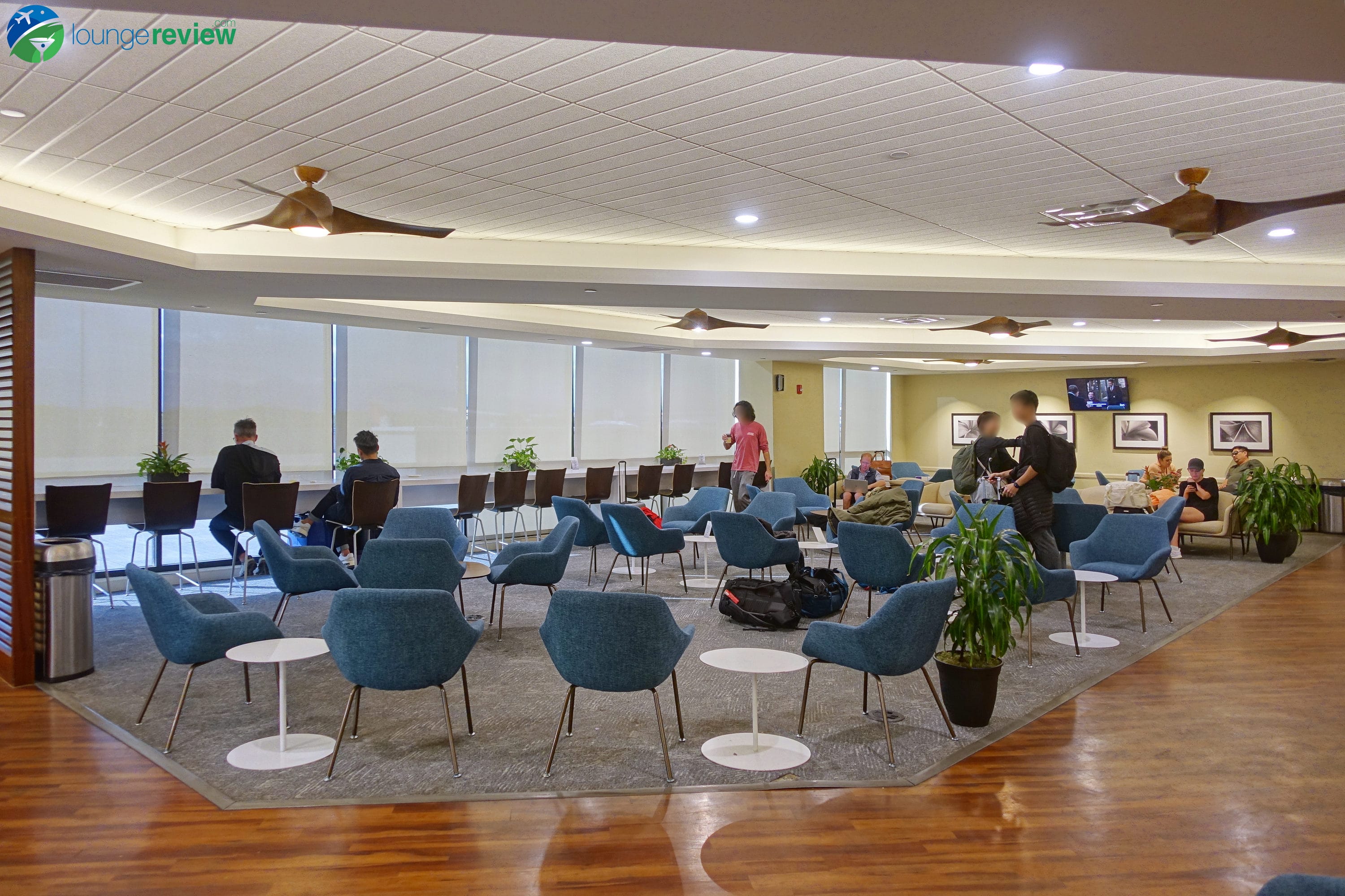 Hawaiian Airlines The Plumeria Lounge - Honolulu, HI (HNL)