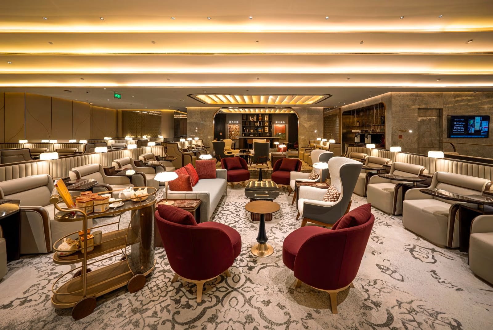 【R20878】India Club & Lounge Air India The Maharaja Lounge - LoungeReview.com